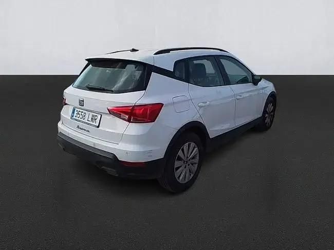 Usado Seat Arona Reference 95 HP (69 kW) 2022 Branco SUV