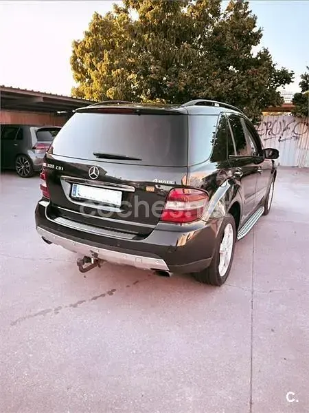 Usado Mercedes ML320 224 CV (164 kW) 2008 Negro SUV
