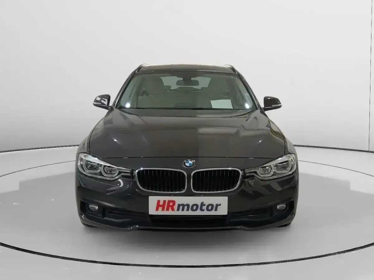 Usado BMW 316 Advantage 116 CV (85 kW) 2017 Negro Familiar