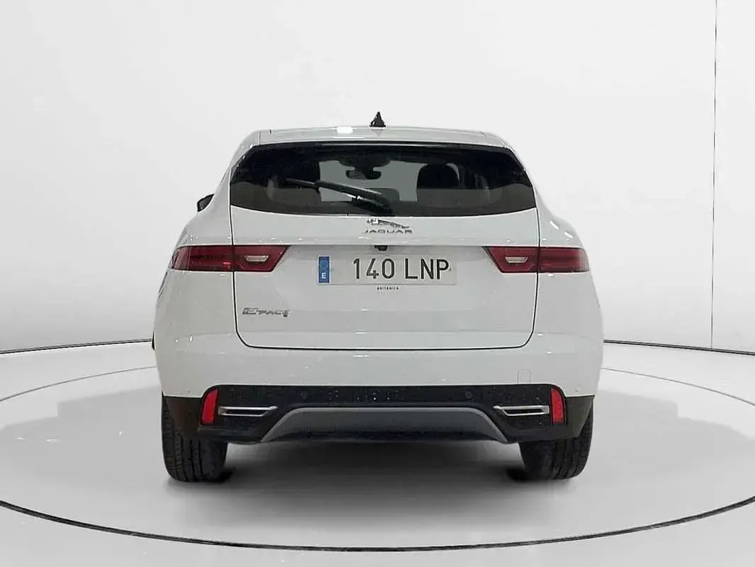 Usado Jaguar E-Pace 163 CV (119 kW) 2021 Blanco SUV
