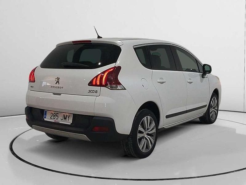 Usado Peugeot 3008 Style 132 CV (97 kW) 2016 Blanco SUV