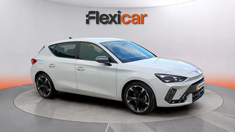 Usado Cupra Leon 150 HP (110 kW) 2024 Branco Sedan