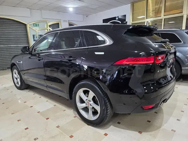 Usado Jaguar F-Pace Prestige 179 CV (131 kW) 2019 Negro SUV
