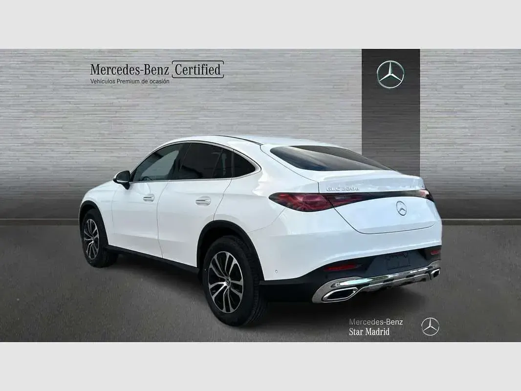 Usado Mercedes GLC250 204 CV (150 kW) 2025 Blanco SUV