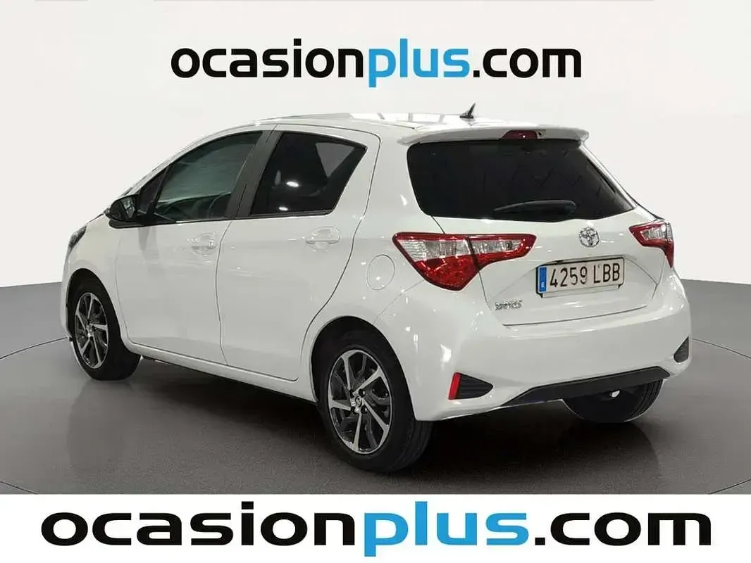 Usado Toyota Yaris Edition 111 CV (81 kW) 2019 Blanco Utilitario