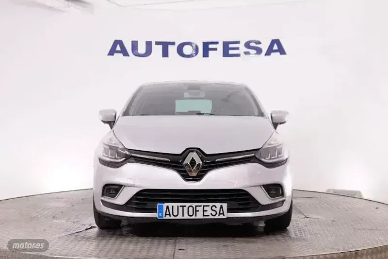 Usado Renault Clio Intens 90 CV (66 kW) 2017 Plateado