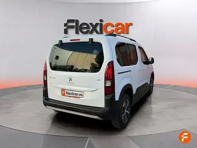 Usado Peugeot Rifter Allure 100 CV (73 kW) 2023 Blanco Monovolumen