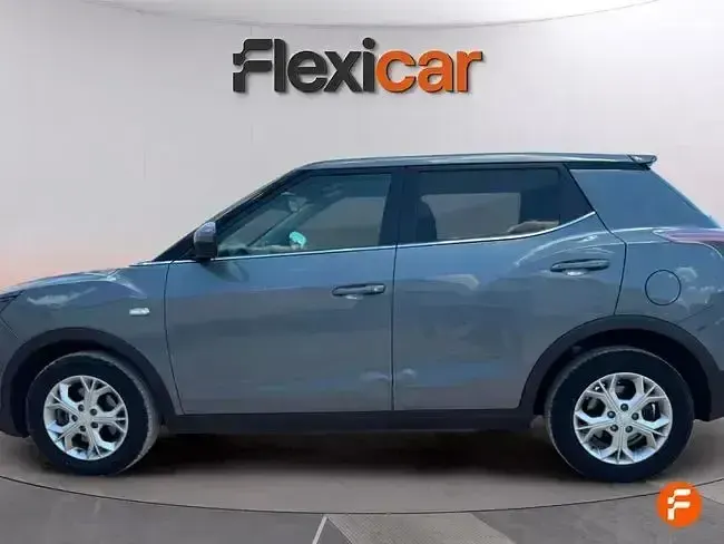 Usado SsangYong Tivoli 135 CV (99 kW) 2024 Gris