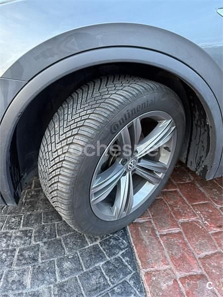 Käytetty VW Tiguan Sportline 150 HP (110 kW) 2019 Harmaa Katumaasturi