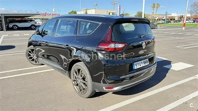 Usado Renault Grand Scénic IV Zen 110 CV (80 kW) 2017 Negro Monovolumen