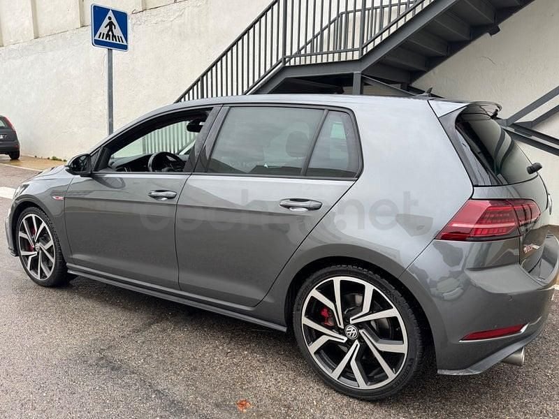 Usado VW Golf GTI 245 CV (180 kW) 2019 Gris / plata Berlina