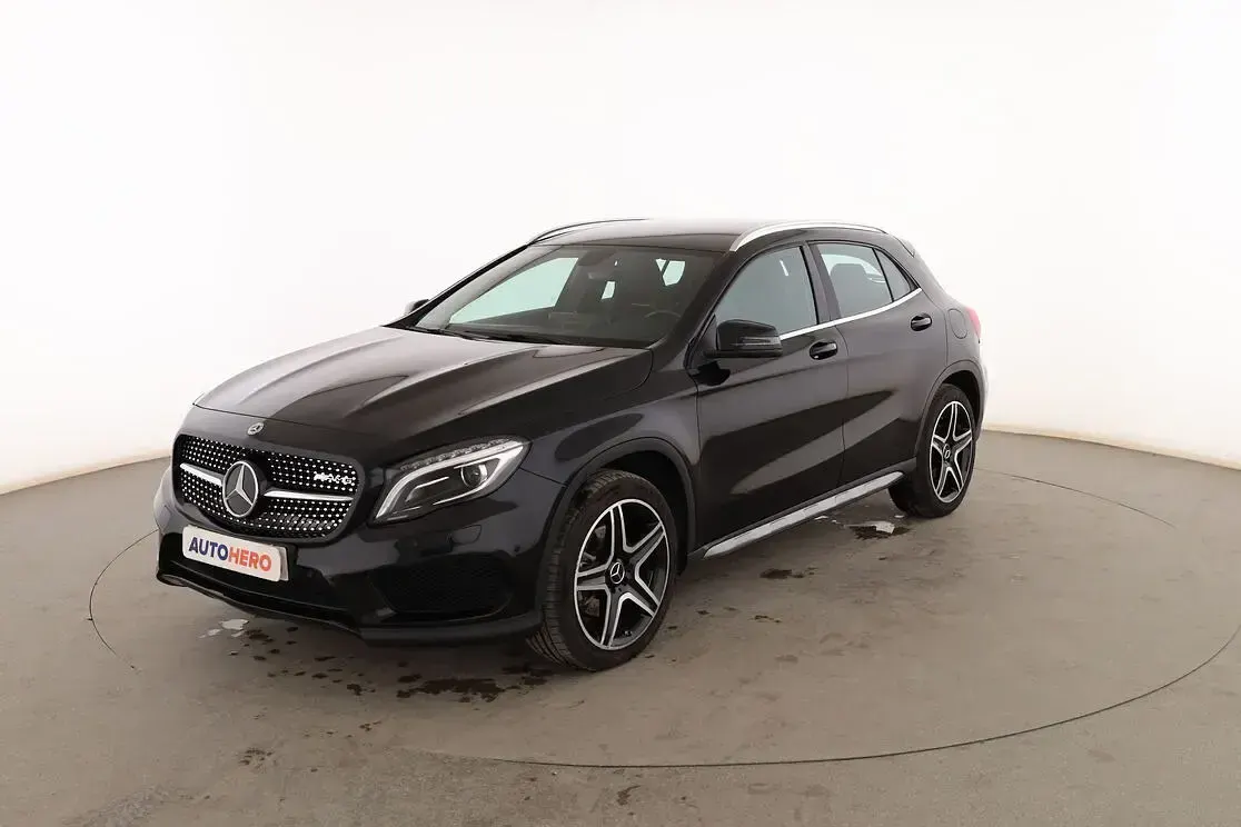 Usado Mercedes GLA220 AMG line 170 CV (125 kW) 2015 SUV