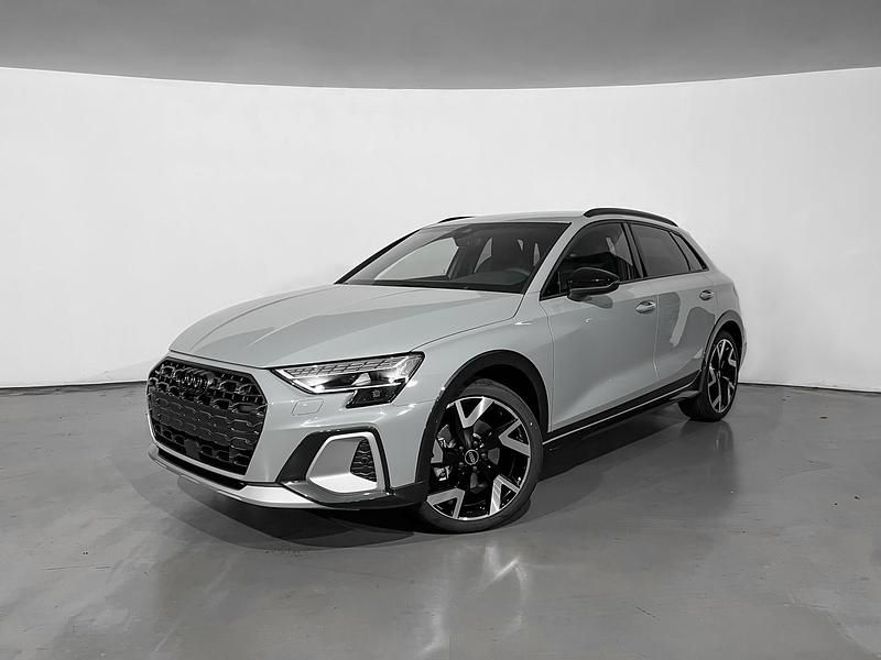 Gris flecha efecto perla Usado 2024 Audi A3 Utilitario | 36.990 € (Caro) - Imagen 1/4