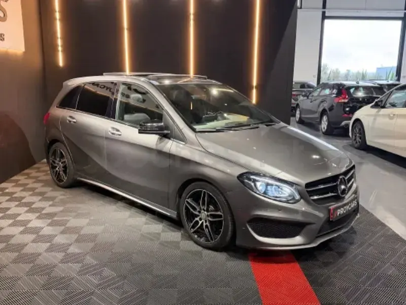 Usado Mercedes B220 AMG line 177 CV (130 kW) 2016 Gris / plata Utilitario