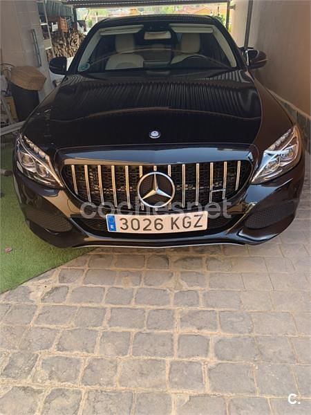 Usado Mercedes C220 170 CV (125 kW) 2018 Negro Berlina