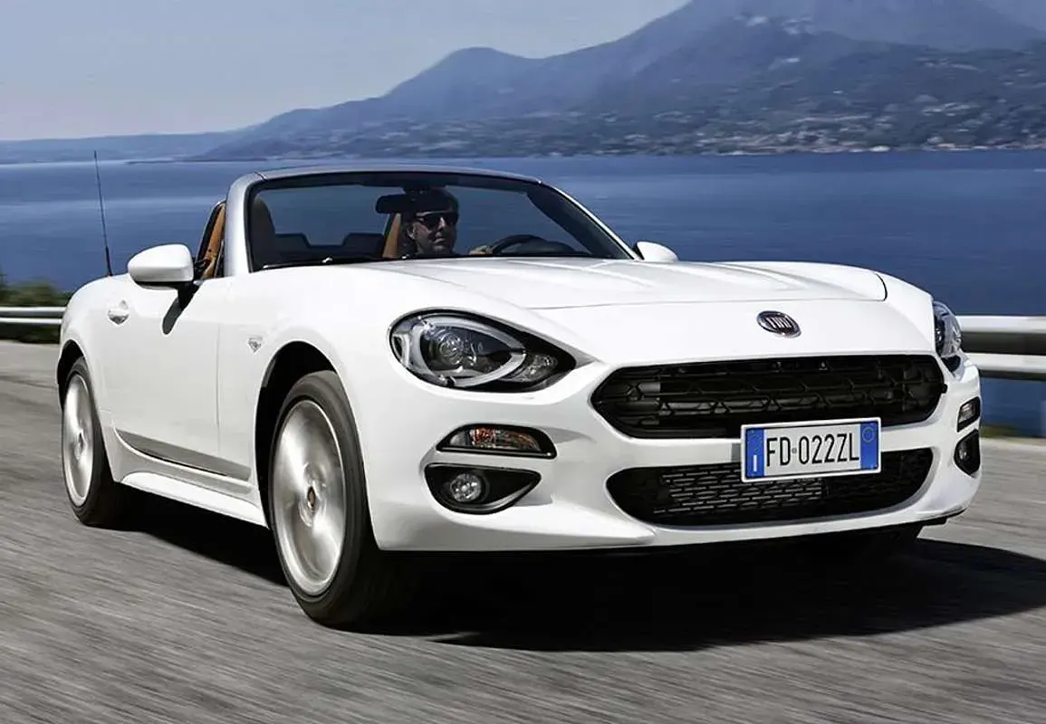 Usado Fiat 124 Spider Lusso 140 CV (102 kW) 2018 Gris Descapotable