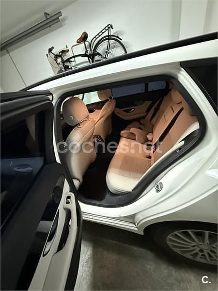 Usado Mercedes C200 136 CV (100 kW) 2015 Blanco Familiar