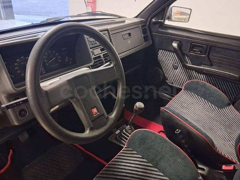 Käytetty Citroën AX 85 HP (62 kW) 1991 Musta Viistoperä