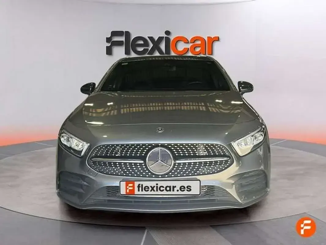 Usado Mercedes A200 156 CV (114 kW) 2018 Gris Berlina