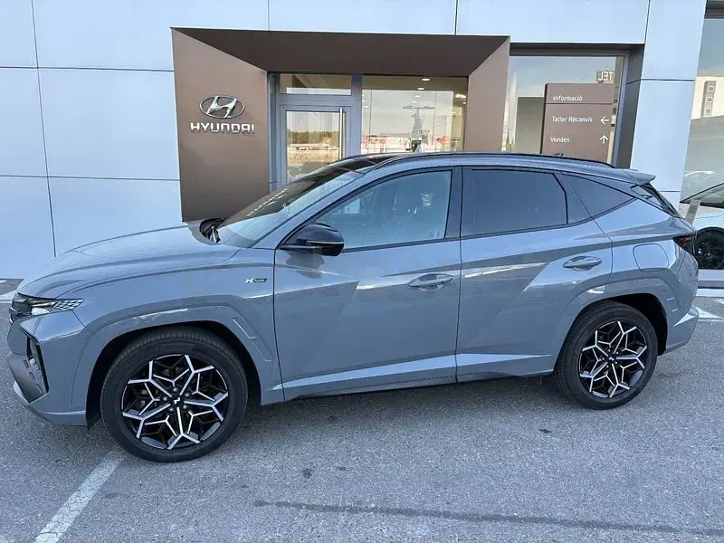 Usado Hyundai Tucson N Line 230 CV (169 kW) 2022 Gris / plata SUV