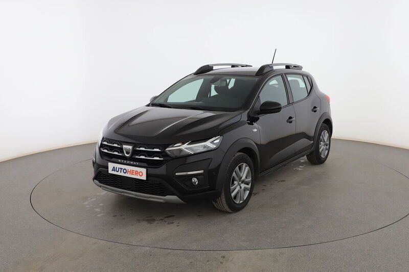 Negro Usado 2022 Dacia Sandero Comfort Utilitario | 15.399 € (Precio justo) - Imagen 1/4
