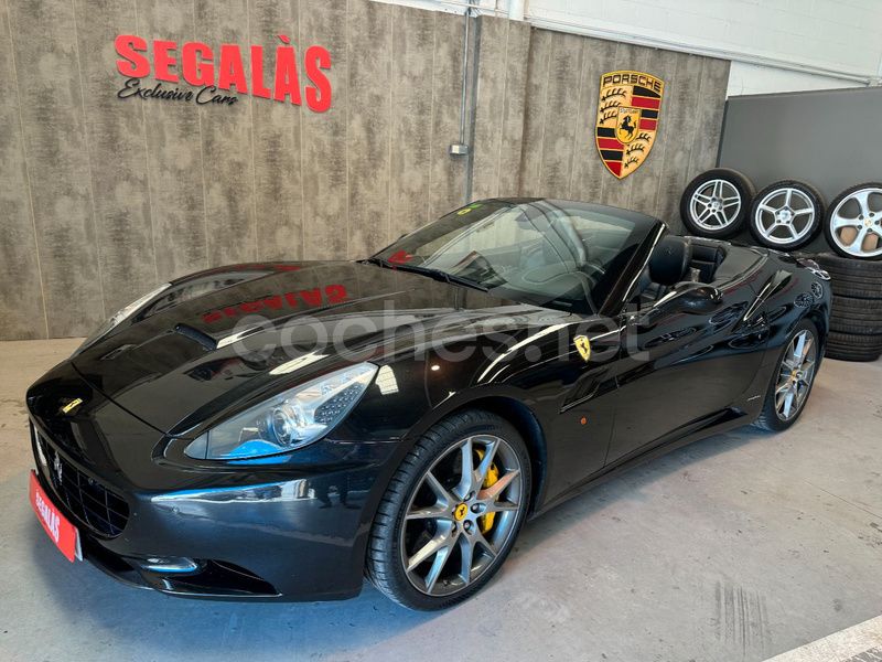 Negro Usado 2011 Ferrari California Descapotable | 109.000 € - Imagen 1/4