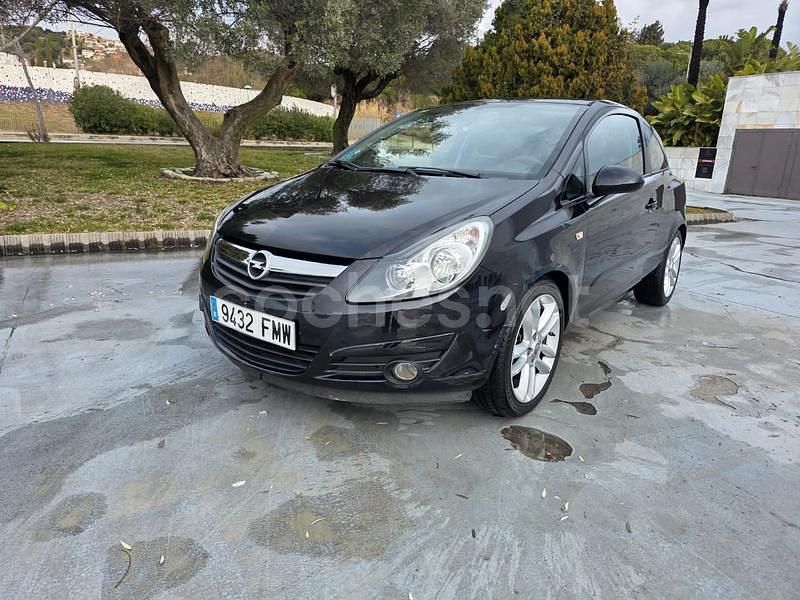 Negro Usado 2007 Opel Corsa Sport Berlina | 3850 € (Precio justo) - Imagen 1/4