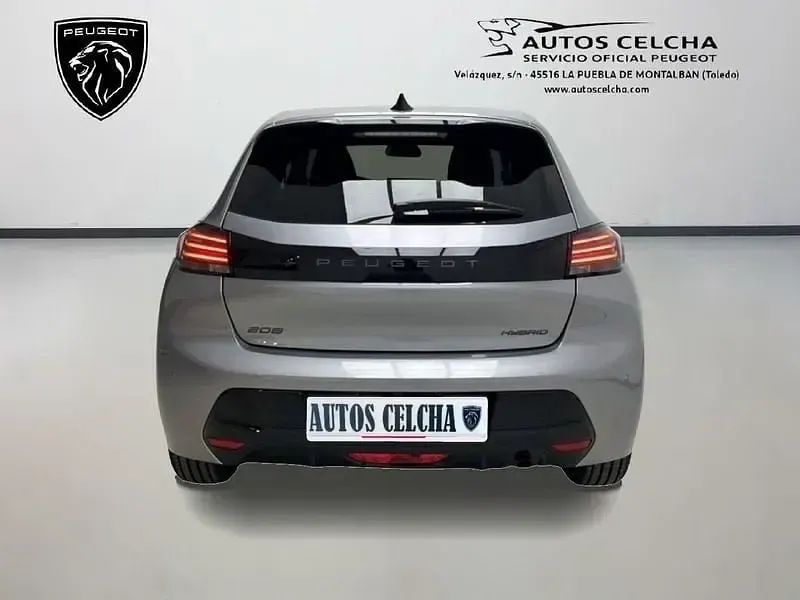 Usado Peugeot 208 Allure 100 CV (73 kW) 2025 Gris Utilitario