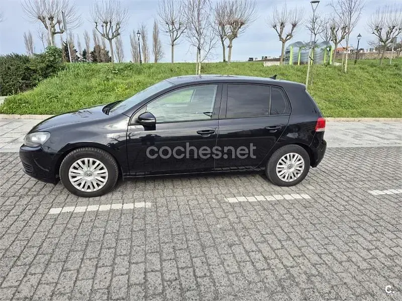 Usado VW Golf VI Advance 105 CV (77 kW) 2010 Negro Utilitario