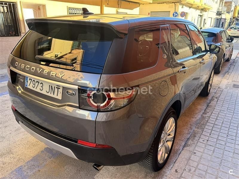 Usado Land Rover Discovery Sport HSE 150 CV (110 kW) 2016 Gris / plata SUV