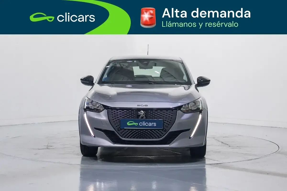 Usado Peugeot e-208 Active 100 kW (136 CV) 2023 Gris Utilitario