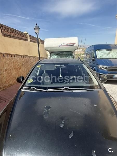 Usado Hyundai i30 Comfort 90 CV (66 kW) 2008 Negro Berlina