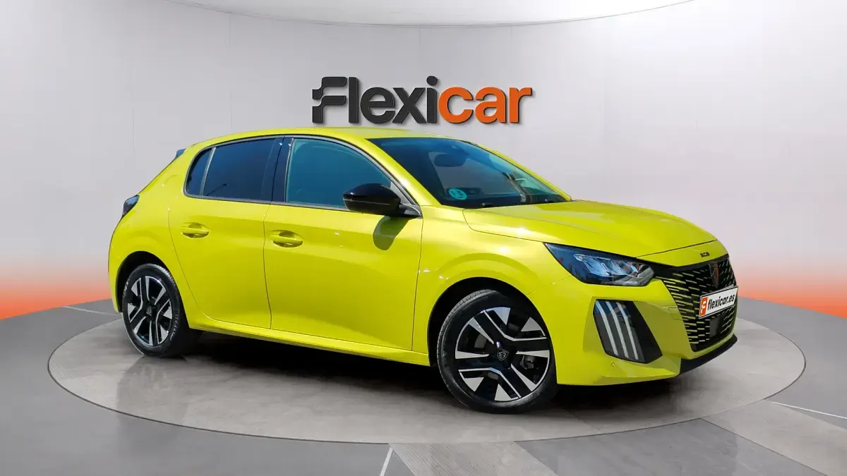 Usado Peugeot 208 Allure 101 CV (74 kW) 2025 Utilitario