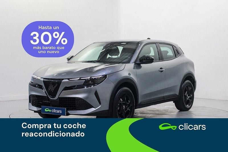 Usado Alfa Romeo Junior 136 CV (100 kW) 2025 Gris SUV