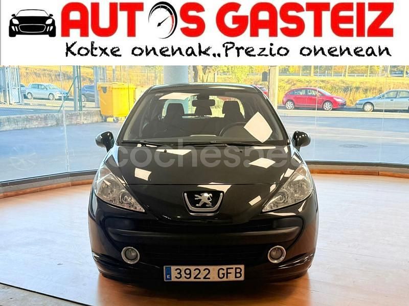Negro Usado 2008 Peugeot 207 Premium Berlina | 4950 € (Precio justo) - Imagen 1/4