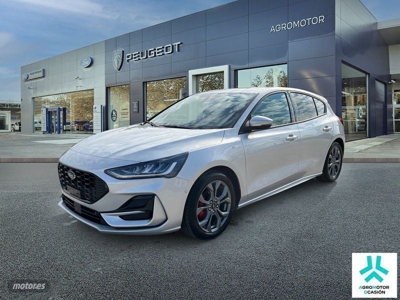 Plateado Nuevo 2025 Ford Focus ST-Line X Berlina | 29.300 € (Precio justo) - Imagen 1/4