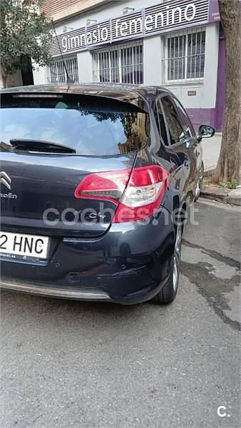 Usado Citroën C4 92 CV (67 kW) 2012 Azul Berlina