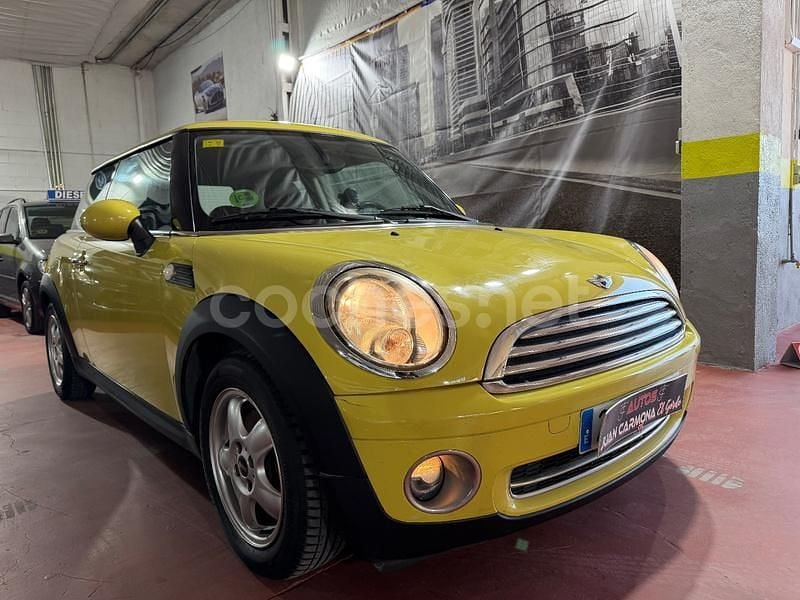 Usado Mini Cooper 122 CV (89 kW) 2011 Amarillo Utilitario