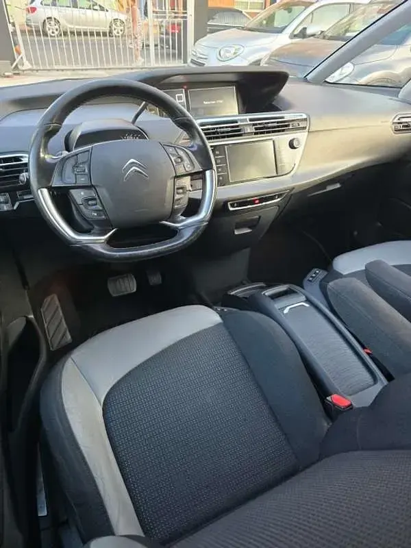 Usado Citroën C4 Feel 120 CV (88 kW) 2015 Gris Utilitario