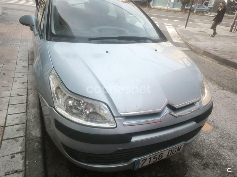Usado Citroën C4 110 CV (80 kW) 2005 Azul Berlina