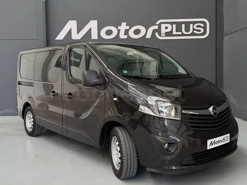 Usado Opel Vivaro 145 CV (106 kW) 2018 Marrón Monovolumen