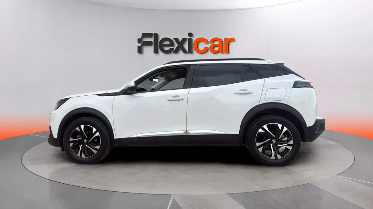 Usado Peugeot 2008 Allure 101 CV (74 kW) 2021 Blanco SUV