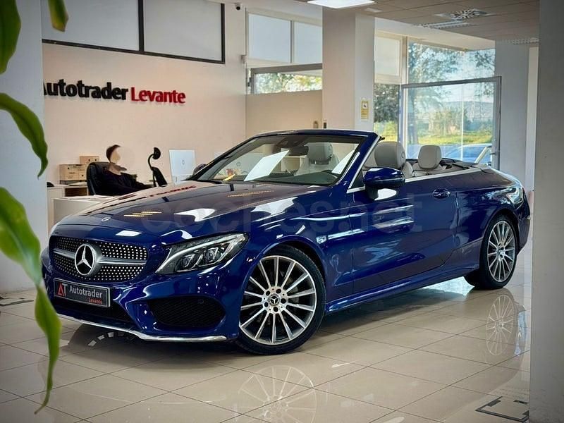 Usado Mercedes C220 AMG line 170 CV (125 kW) 2018 Azul Descapotable