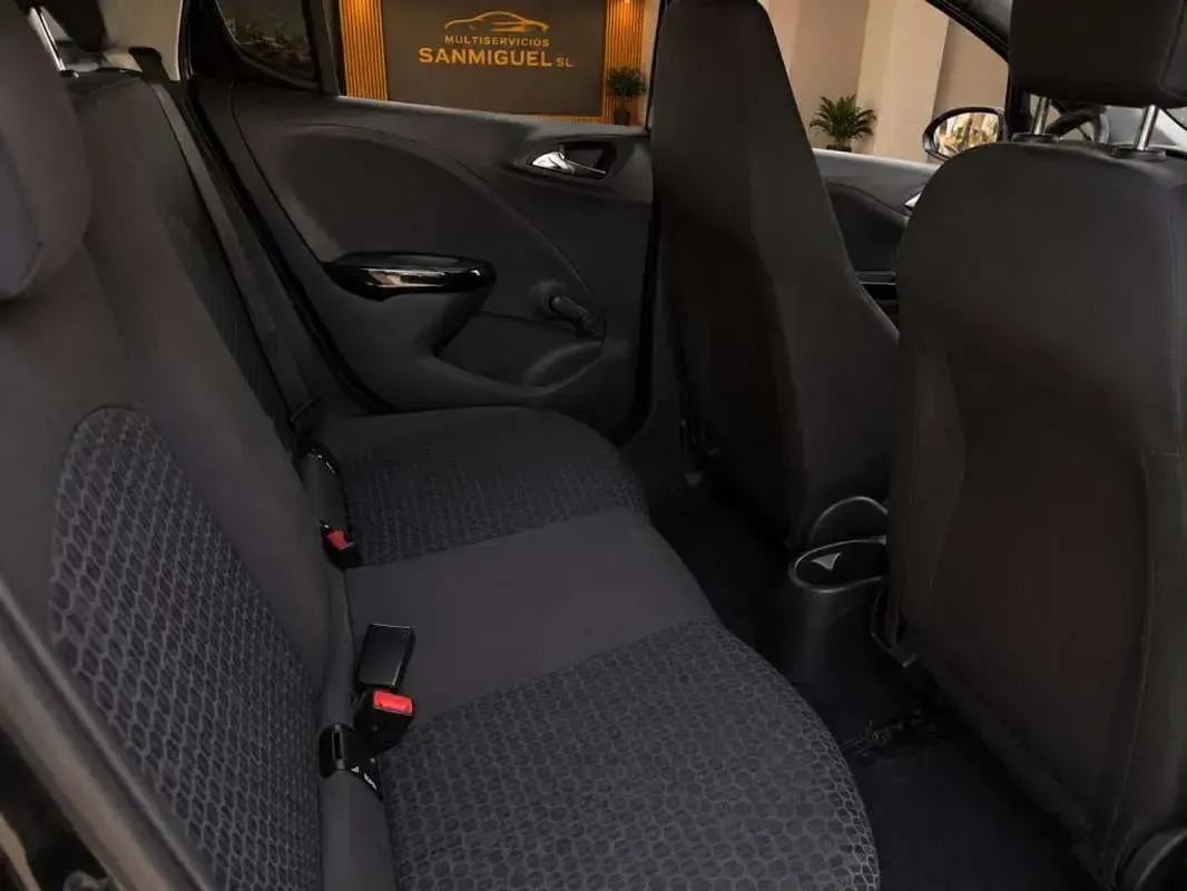 Usado Opel Corsa Design Edition 90 CV (66 kW) 2018 Plateado Utilitario