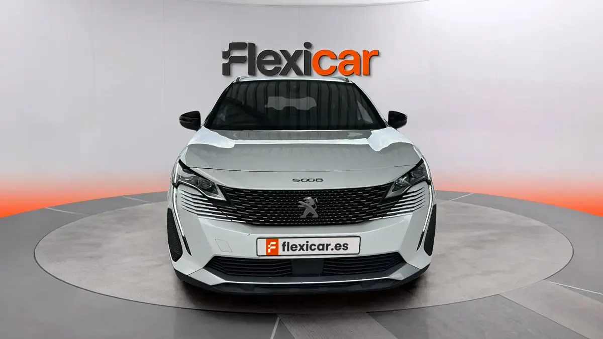 Usado Peugeot 5008 GT 131 CV (96 kW) 2022 Blanco SUV