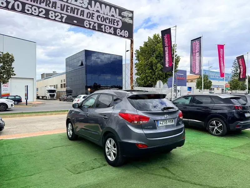 Usado Hyundai ix35 Classic 115 CV (84 kW) 2013 Gris / plata SUV