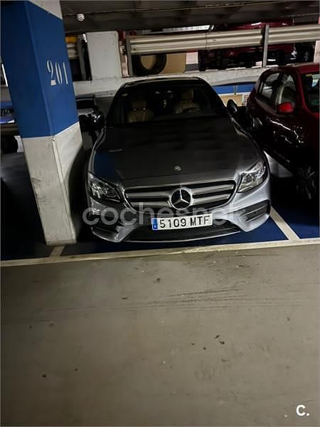Negro Usado 2016 Mercedes E220 Berlina | 28.500 € (Caro) - Imagen 1/4