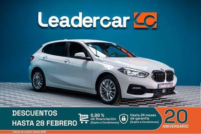 Usado BMW 118 Sport Line 136 CV (100 kW) 2021 Blanco Utilitario