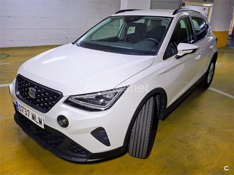 Usado Seat Arona Style 110 CV (80 kW) 2023 Blanco SUV