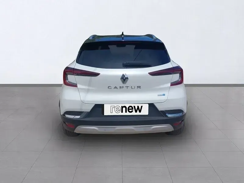 Usado Renault Captur 159 CV (116 kW) 2021 Blanco SUV